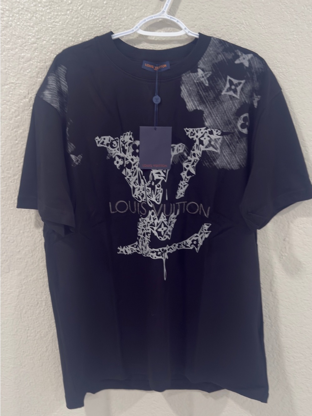 Louis Vuitton Black T-Shirt with White Monogram Graphic - Picture 2 of 4